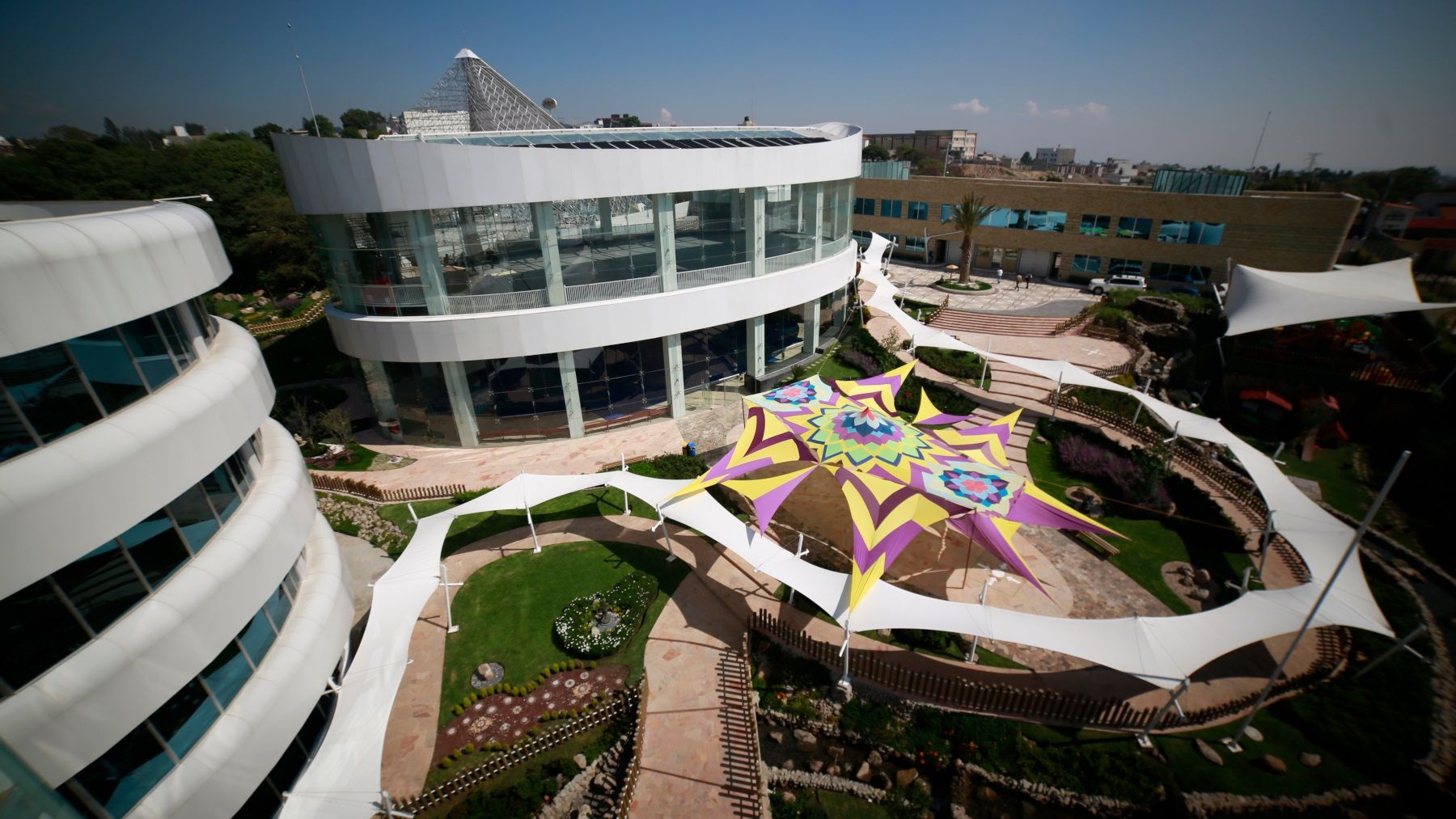 Vista aérea del campus WildWisdom