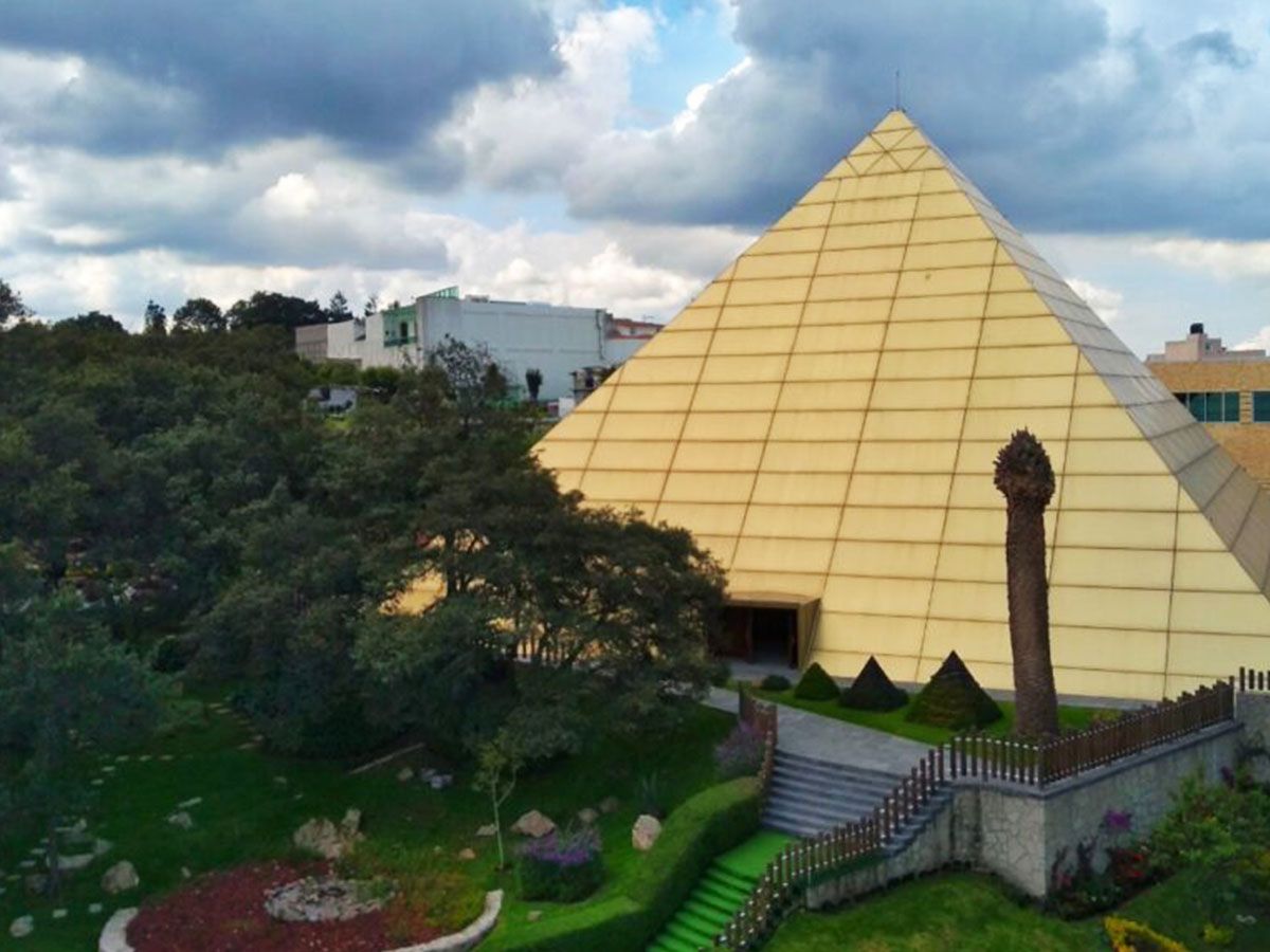 Pirámide del campus